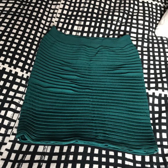 bebe Dresses & Skirts - Bebe bodycon skirt size xs/s bebe Dresses & Skirts - Bebe bodycon skirt size xs/s